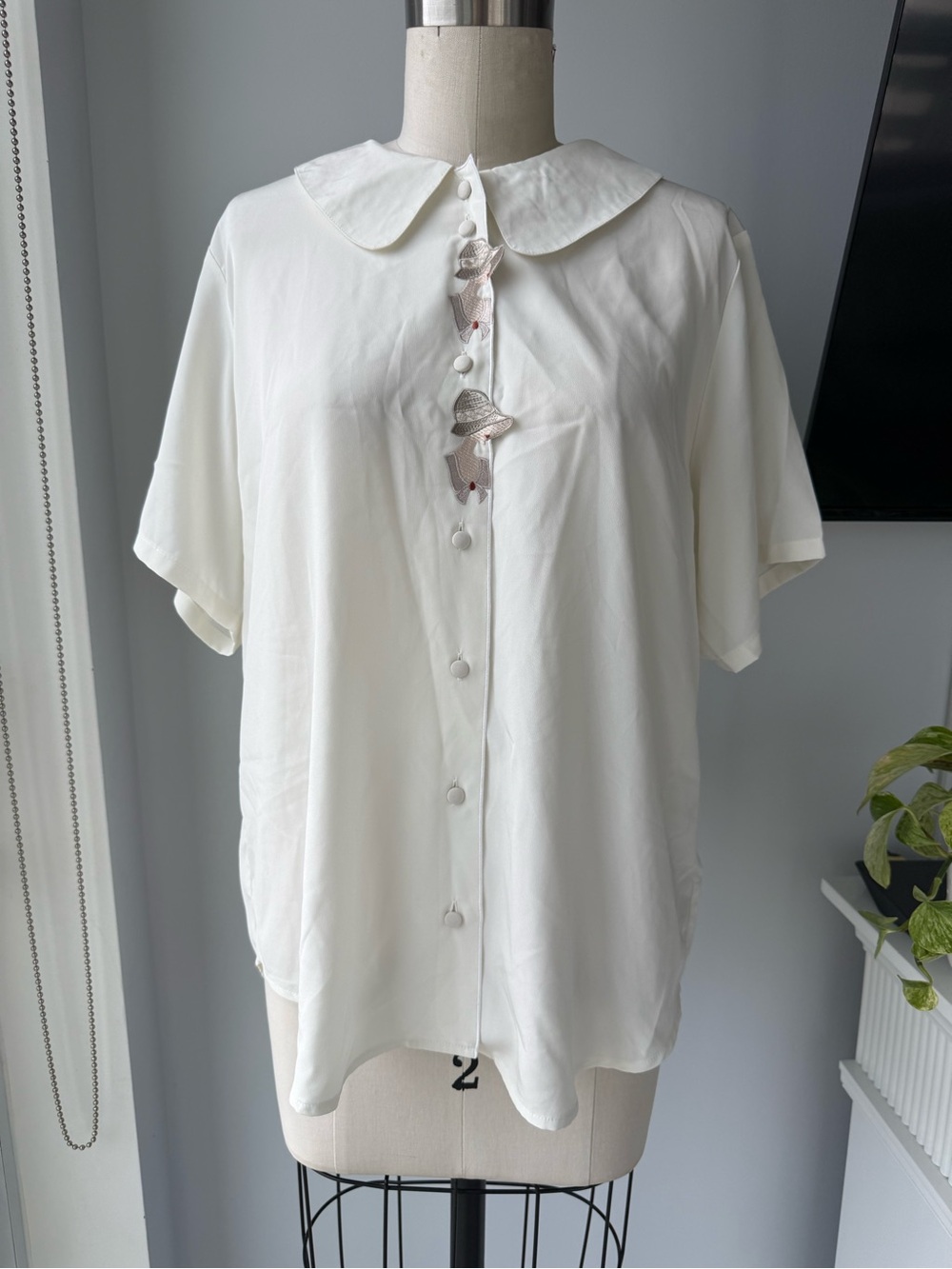 Women's Cream Short-Sleeve Blouse
